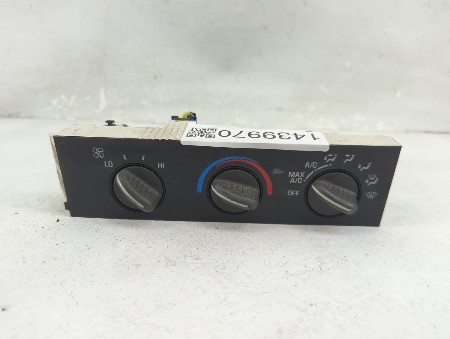 2001-2007 Chevrolet Express 2500 Climate Control Module Temperature AC/Heater Replacement P/N:25753629 Fits OEM Used Auto Pa