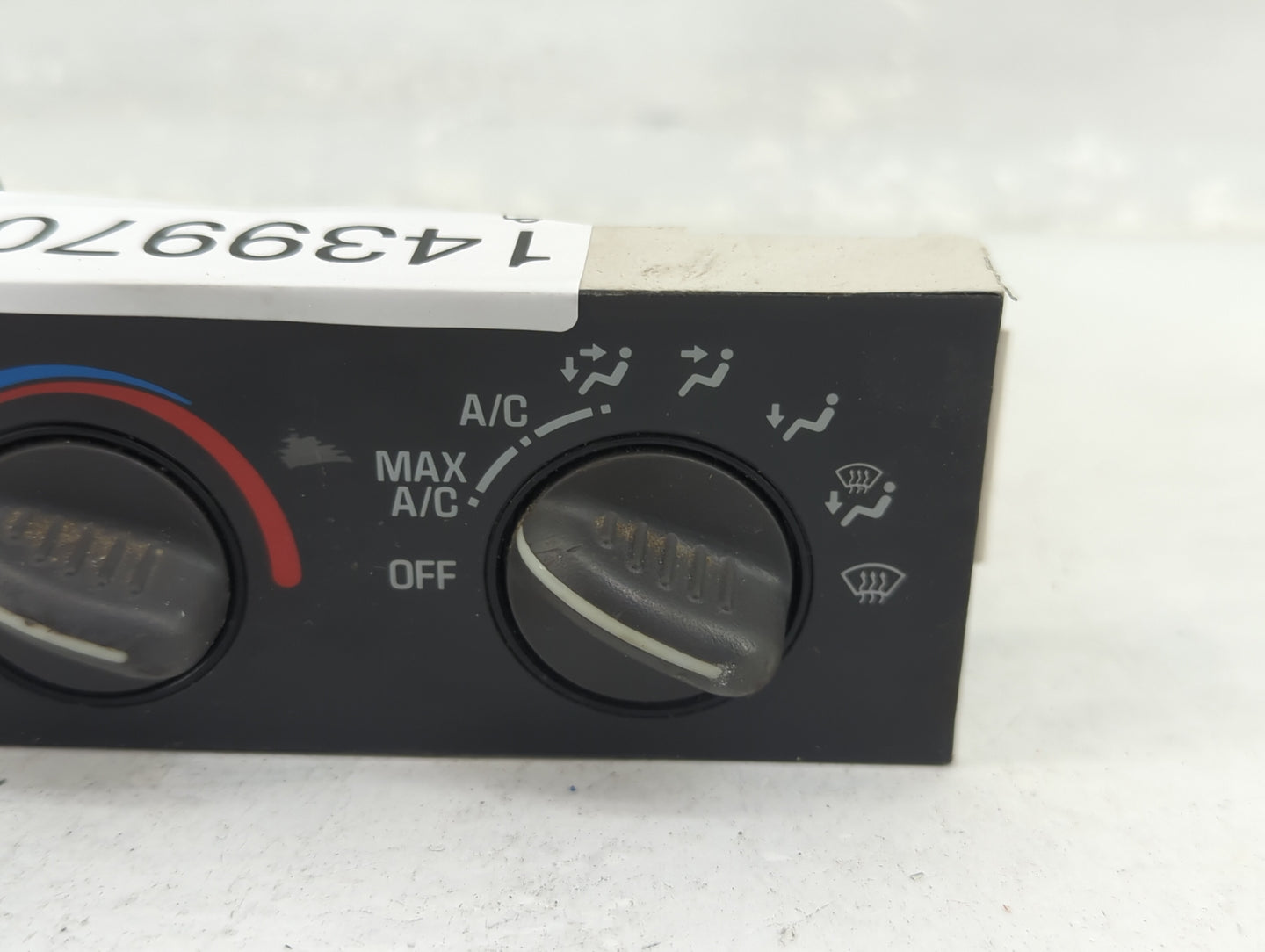 2001-2007 Chevrolet Express 2500 Climate Control Module Temperature AC/Heater Replacement P/N:25753629 Fits OEM Used Auto Pa