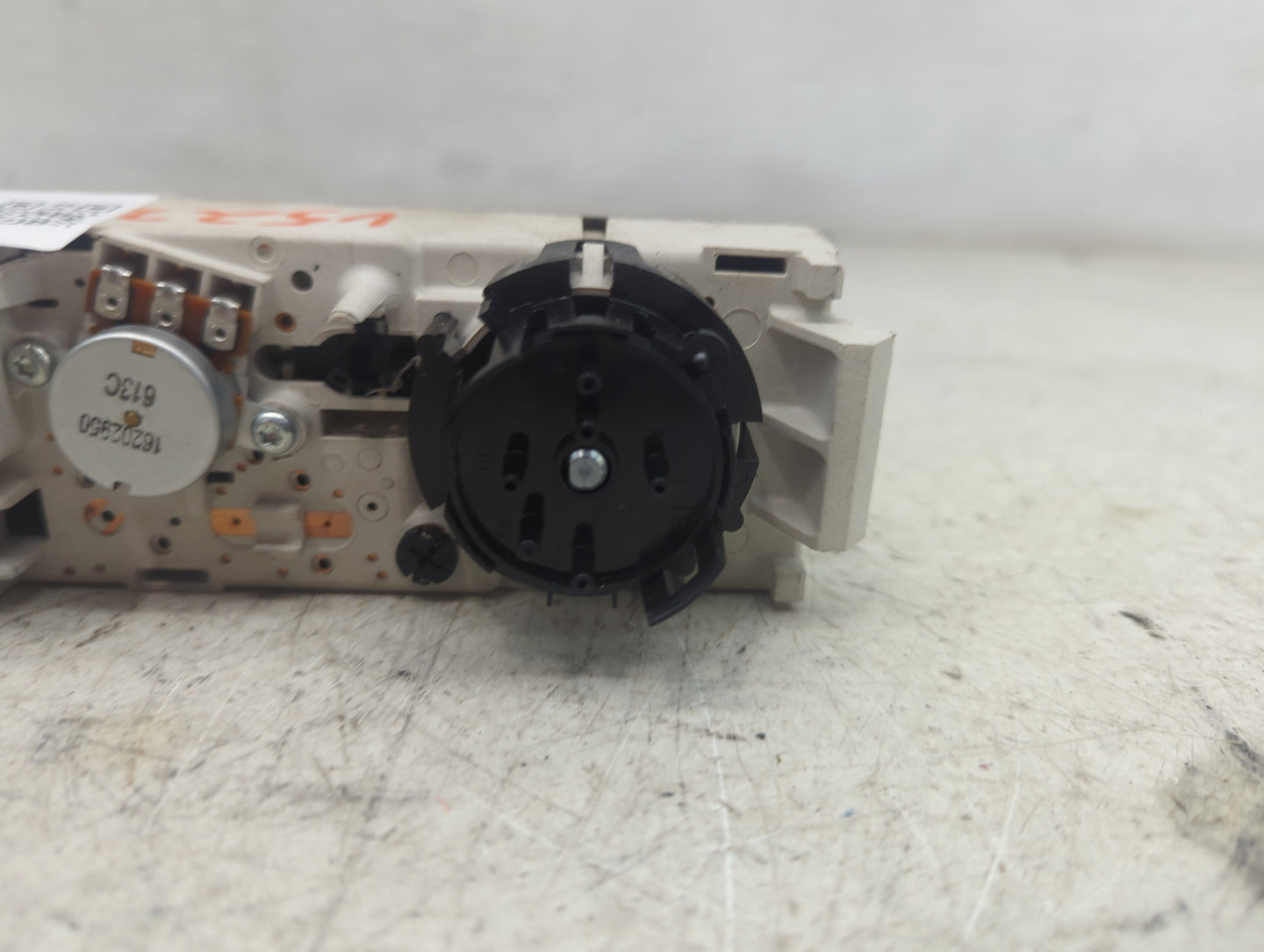2001-2007 Chevrolet Express 2500 Climate Control Module Temperature AC/Heater Replacement P/N:25753629 Fits OEM Used Auto Pa