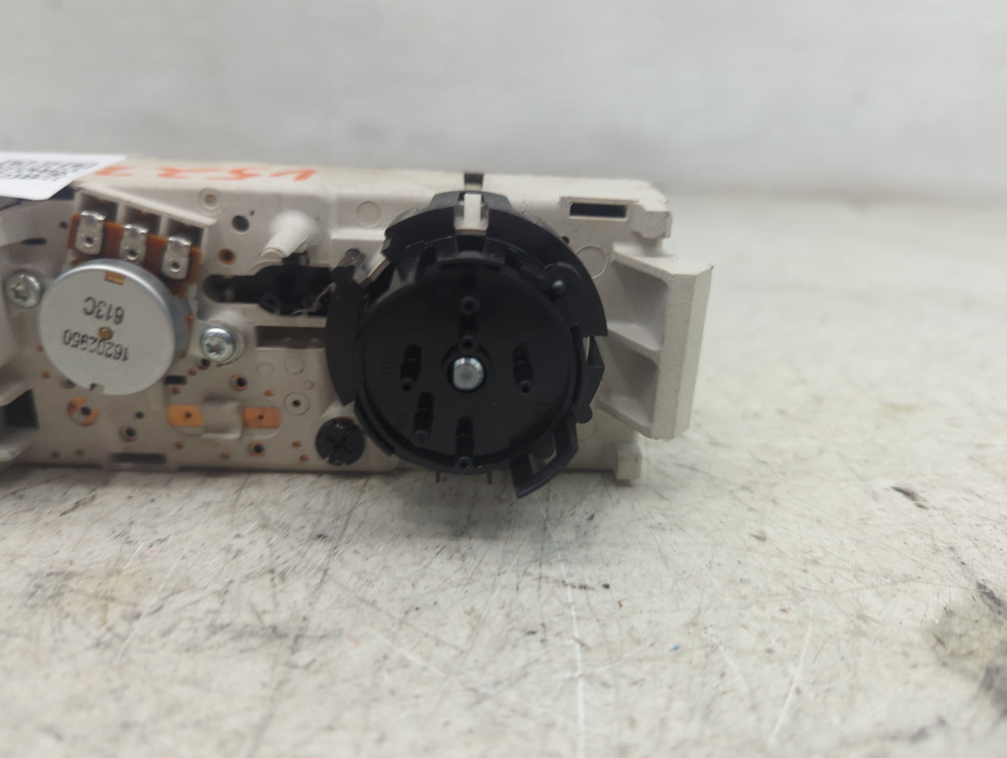 2001-2007 Chevrolet Express 2500 Climate Control Module Temperature AC/Heater Replacement P/N:25753629 Fits OEM Used Auto Pa