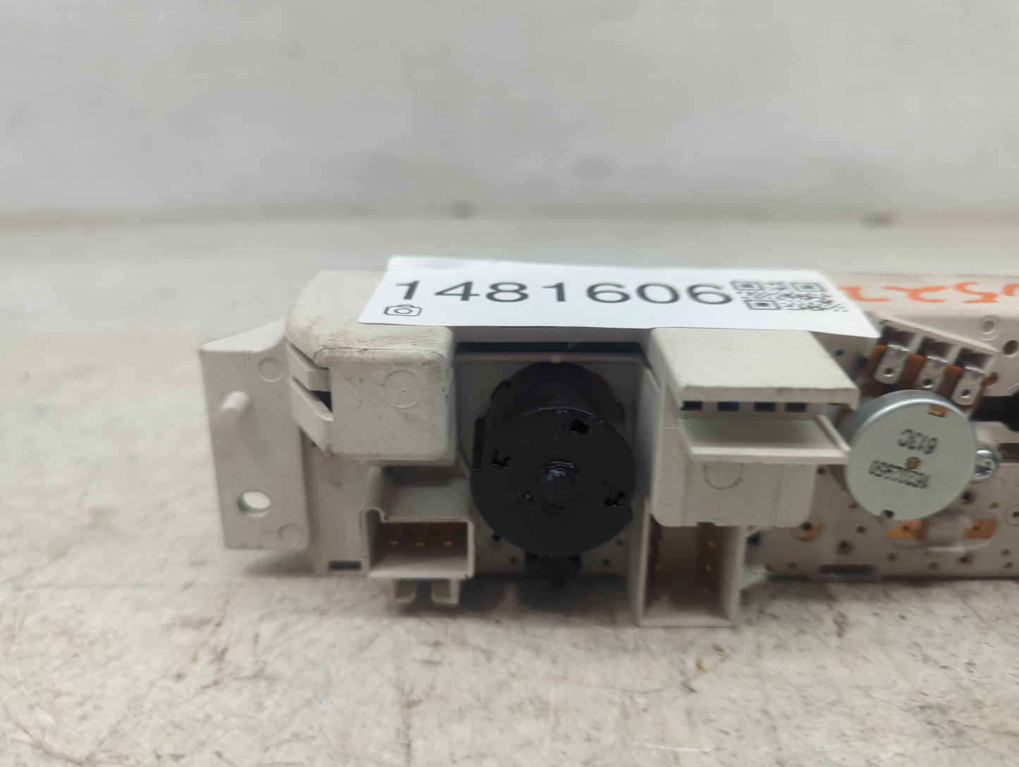 2001-2007 Chevrolet Express 2500 Climate Control Module Temperature AC/Heater Replacement P/N:25753629 Fits OEM Used Auto Pa