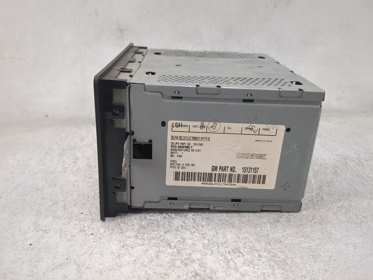 2003-2007 Chevrolet Express 2500 Radio AM FM Cd Player Receiver Replacement P/N:15131157 12241369 Fits OEM Used Auto Parts -