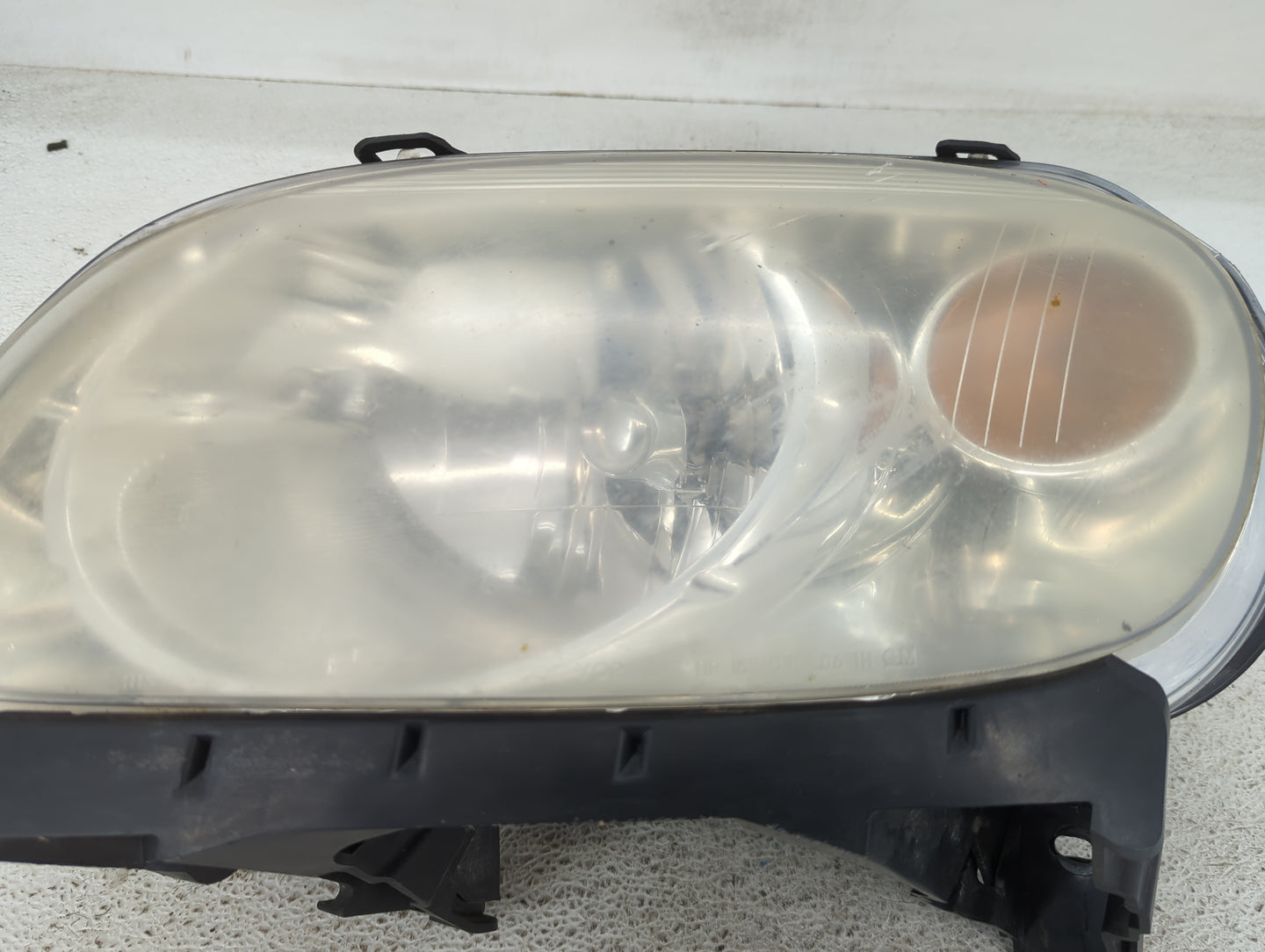 2006-2011 Chevrolet Hhr Passenger Right Oem Head Light Headlight Lamp - Oemusedautoparts1.com