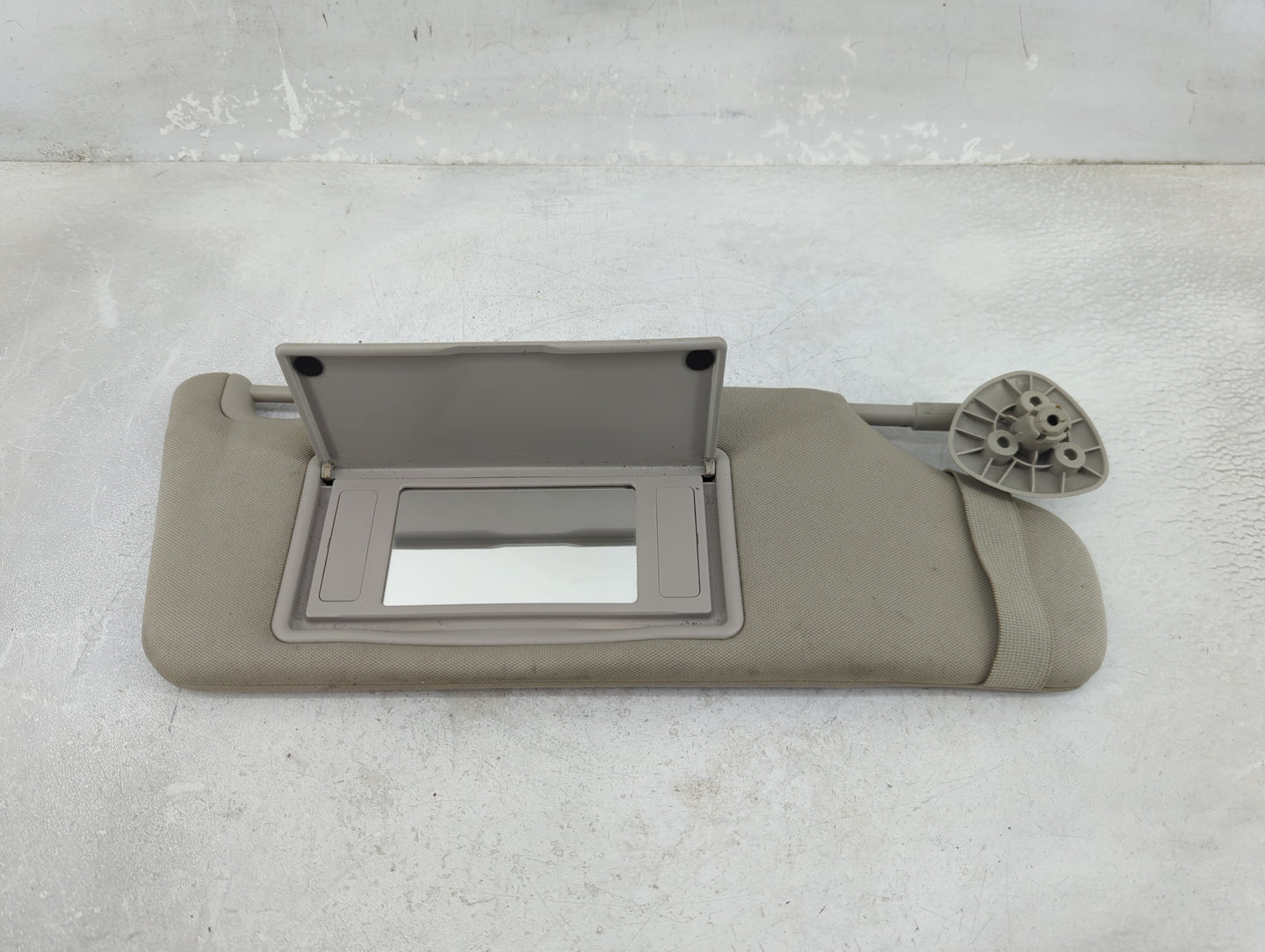 2006-2011 Chevrolet Hhr Sun Visor Shade Replacement Passenger Right Mirror Fits Fits 2006 2007 2008 2009 2010 2011 OEM Used 
