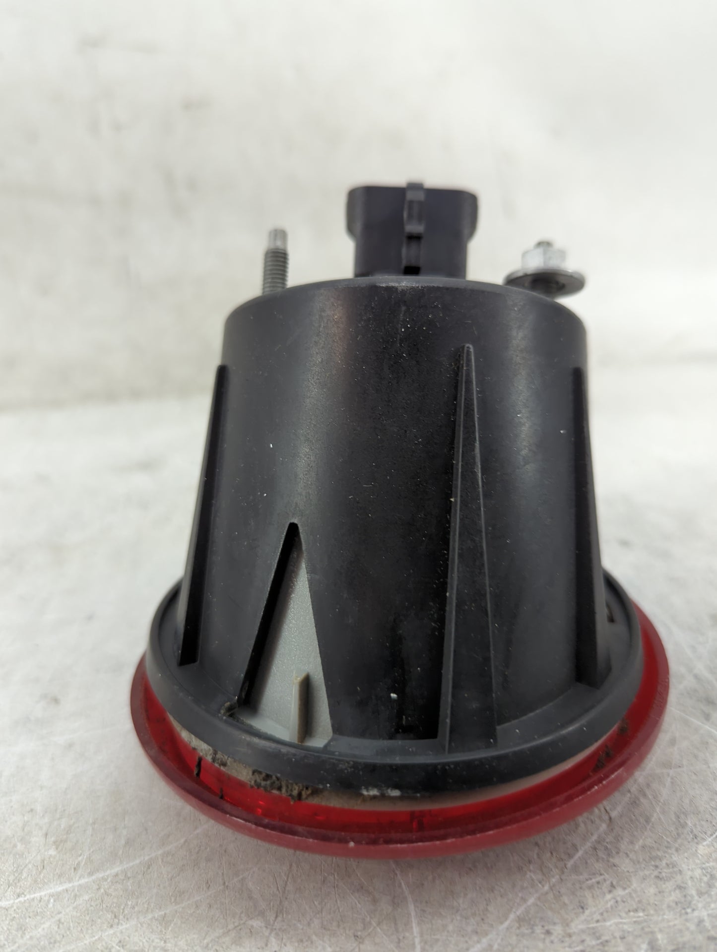 2006-2011 Chevrolet Hhr Passenger Right Side Deck Lid Mounted Tail Light - Oemusedautoparts1.com