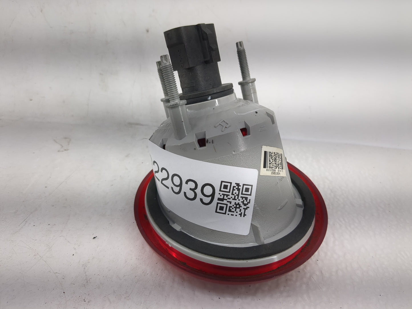 2006-2011 Chevrolet Hhr Tail Light Assembly Passenger Right OEM P/N:16532504 Fits Fits 2006 2007 2008 2009 2010 2011 OEM Use