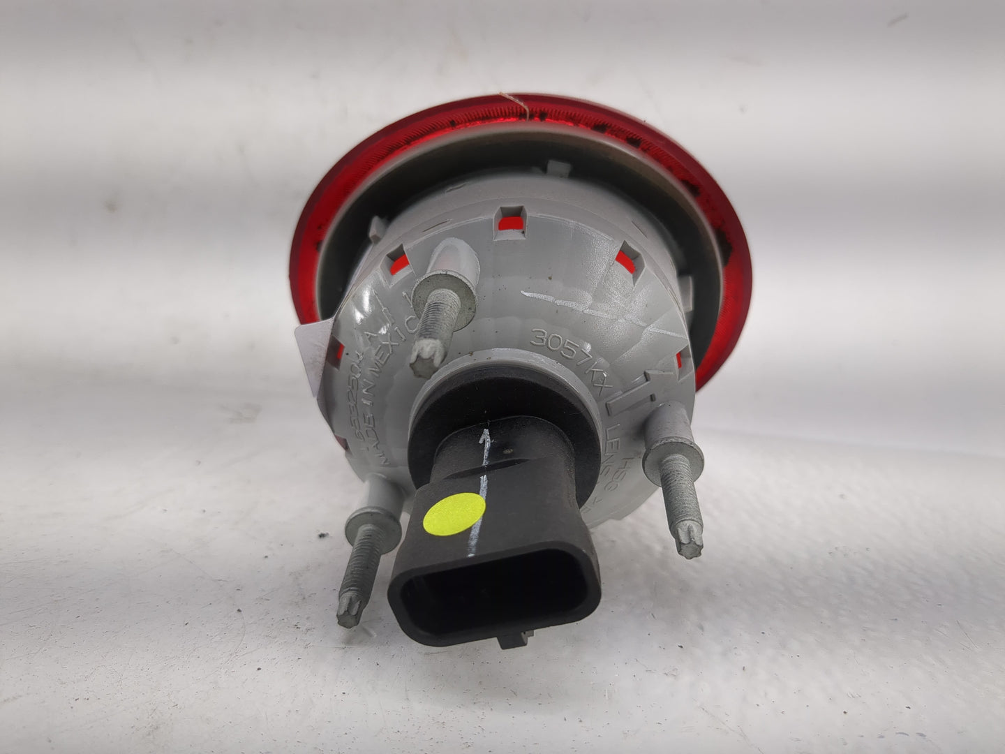 2006-2011 Chevrolet Hhr Tail Light Assembly Passenger Right OEM P/N:16532504 Fits Fits 2006 2007 2008 2009 2010 2011 OEM Use