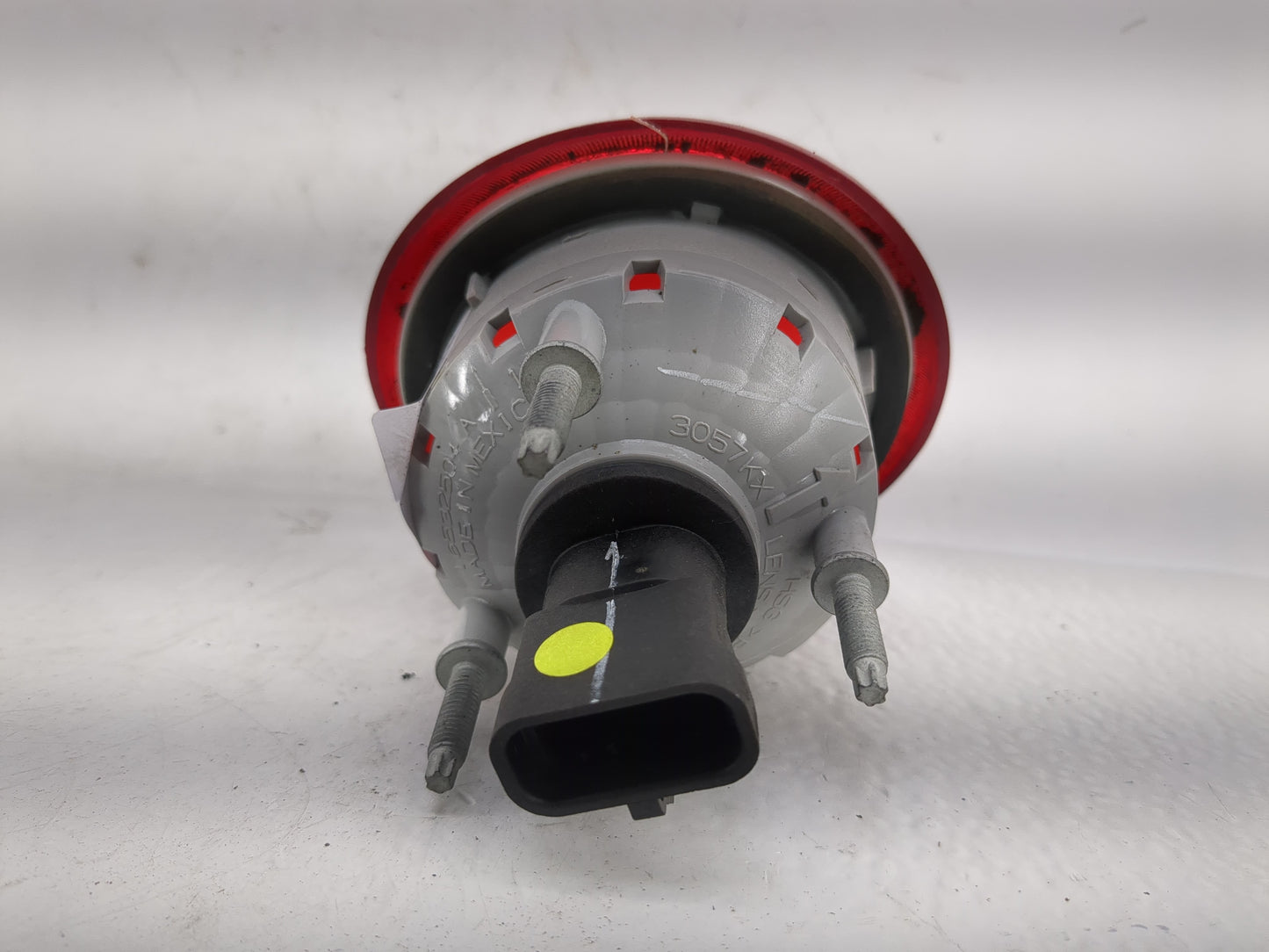 2006-2011 Chevrolet Hhr Tail Light Assembly Passenger Right OEM P/N:16532504 Fits Fits 2006 2007 2008 2009 2010 2011 OEM Use