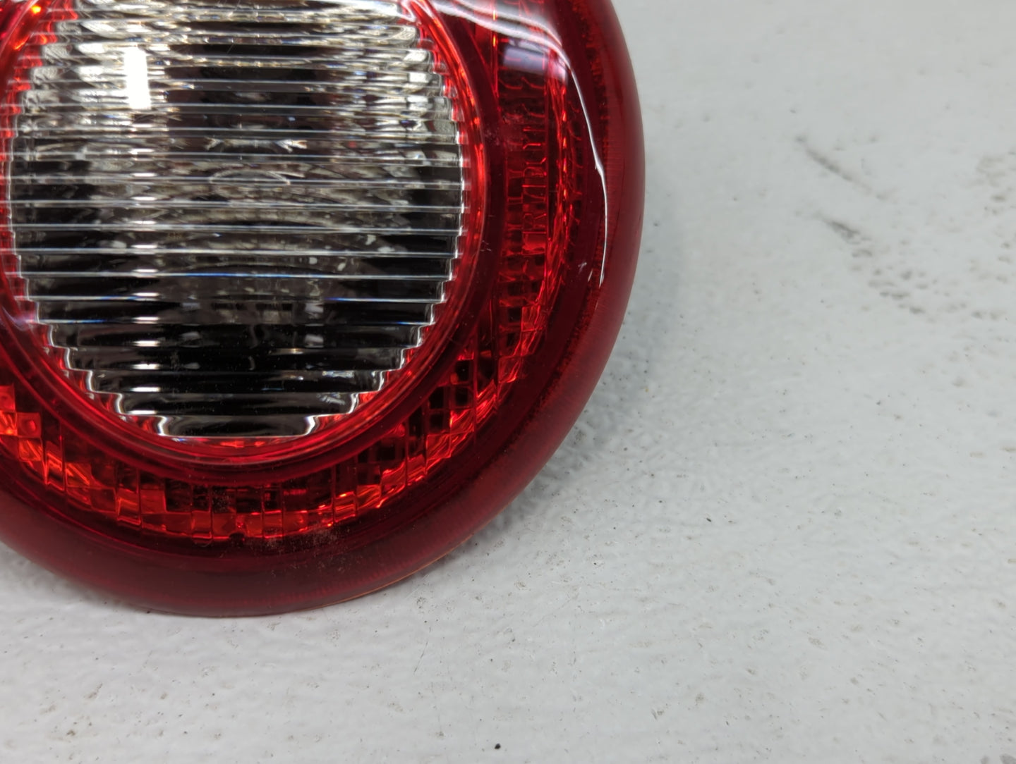 2006-2011 Chevrolet Hhr Tail Light Assembly Passenger Right OEM P/N:16532494 Fits Fits 2006 2007 2008 2009 2010 2011 OEM Use