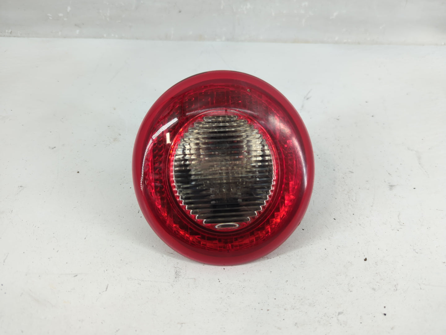 2006-2011 Chevrolet Hhr Tail Light Assembly Driver Left OEM P/N:16532493 Fits Fits 2006 2007 2008 2009 2010 2011 OEM Used Au