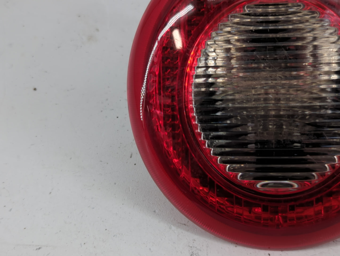2006-2011 Chevrolet Hhr Tail Light Assembly Driver Left OEM P/N:16532493 Fits Fits 2006 2007 2008 2009 2010 2011 OEM Used Au