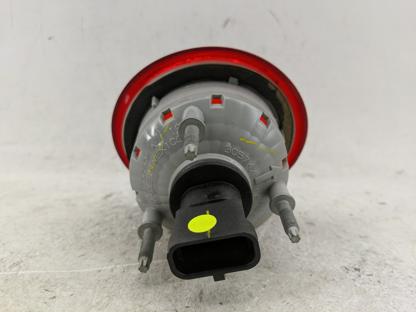 2006-2011 Chevrolet Hhr Tail Light Assembly Passenger Right OEM P/N:16532504 A Fits Fits 2006 2007 2008 2009 2010 2011 OEM U