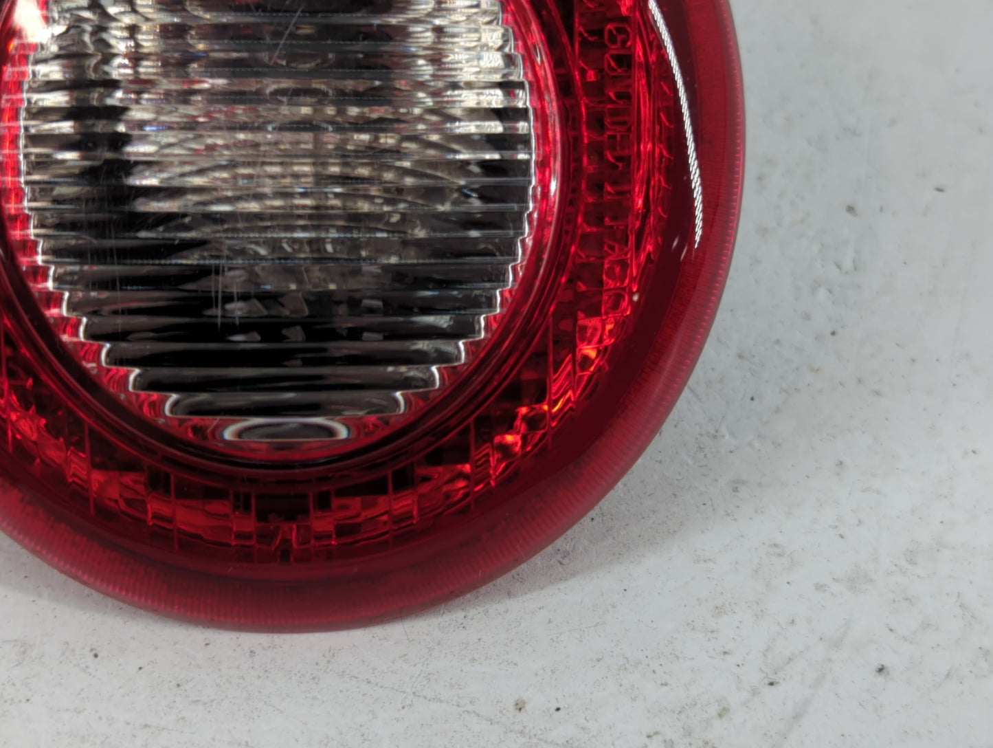 2006-2011 Chevrolet Hhr Tail Light Assembly Driver Left OEM P/N:16532493 Fits Fits 2006 2007 2008 2009 2010 2011 OEM Used Au