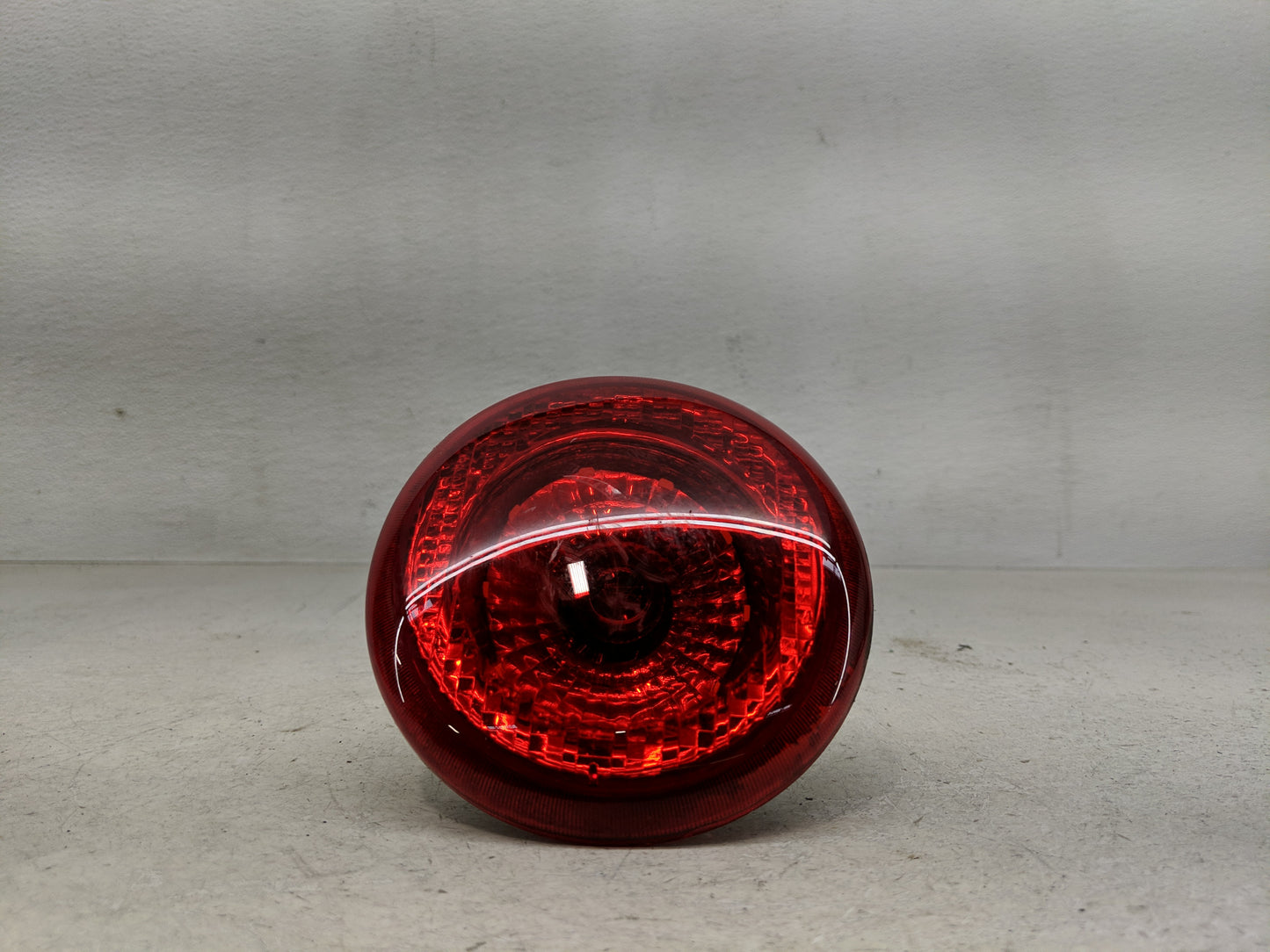 2006-2011 Chevrolet Hhr Tail Light Assembly Passenger Right OEM P/N:165532504 A Fits Fits 2006 2007 2008 2009 2010 2011 OEM 