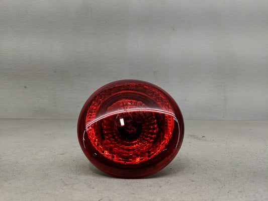 2006-2011 Chevrolet Hhr Tail Light Assembly Passenger Right OEM P/N:165532504 A Fits Fits 2006 2007 2008 2009 2010 2011 OEM 
