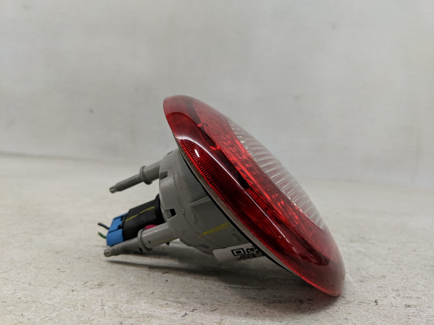 2006-2011 Chevrolet Hhr Tail Light Assembly Passenger Right OEM P/N:15821822 Fits Fits 2006 2007 2008 2009 2010 2011 OEM Use