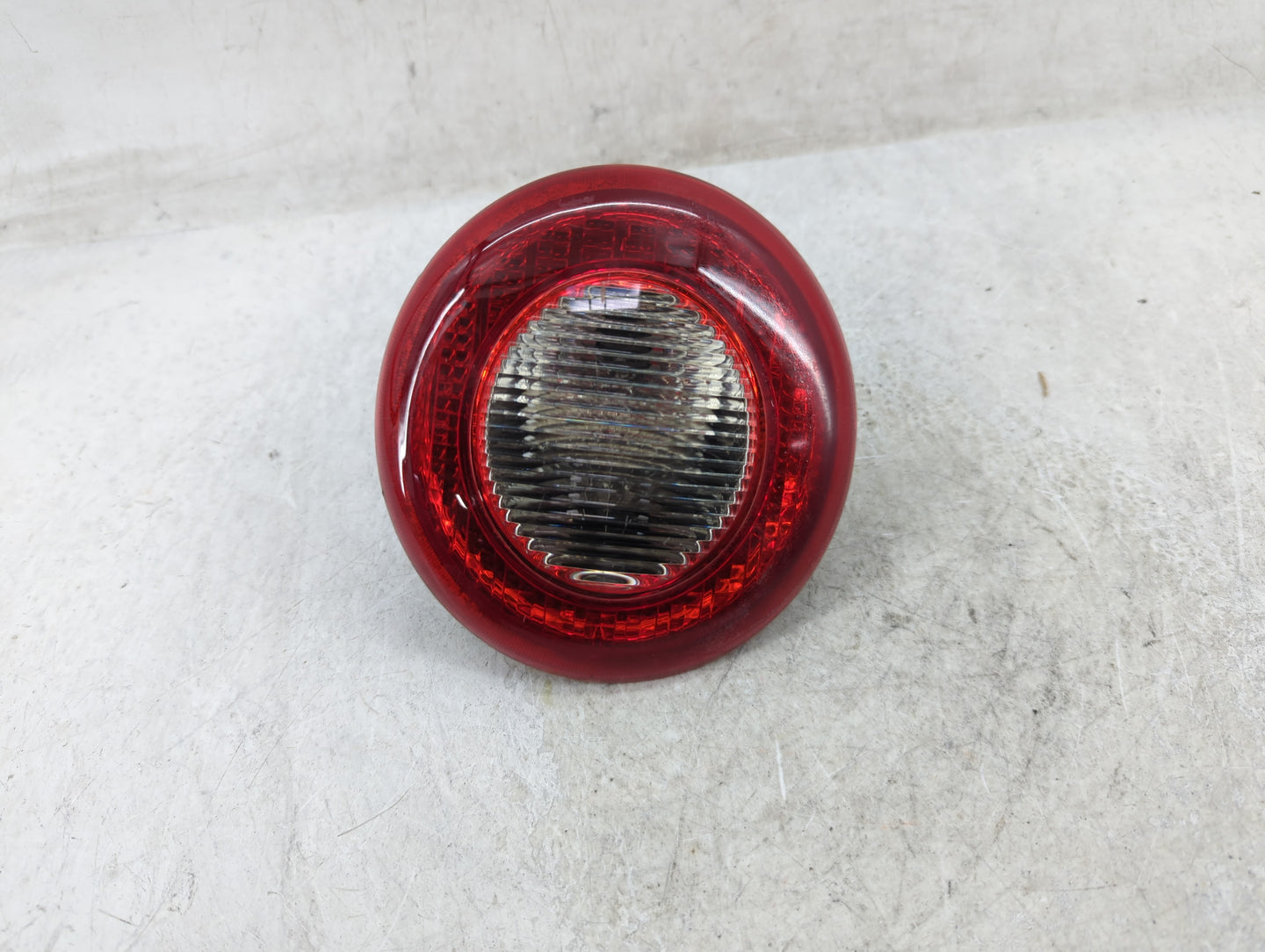 2006-2011 Chevrolet Hhr Tail Light Assembly Driver Left OEM P/N:22709548 Fits Fits 2006 2007 2008 2009 2010 2011 OEM Used Au