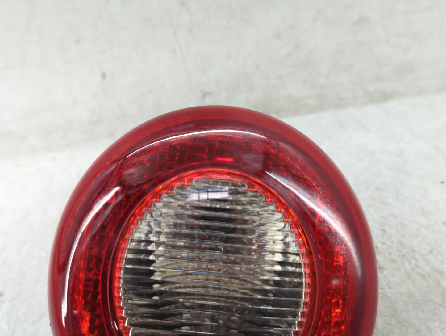 2006-2011 Chevrolet Hhr Tail Light Assembly Driver Left OEM P/N:22709548 Fits Fits 2006 2007 2008 2009 2010 2011 OEM Used Au