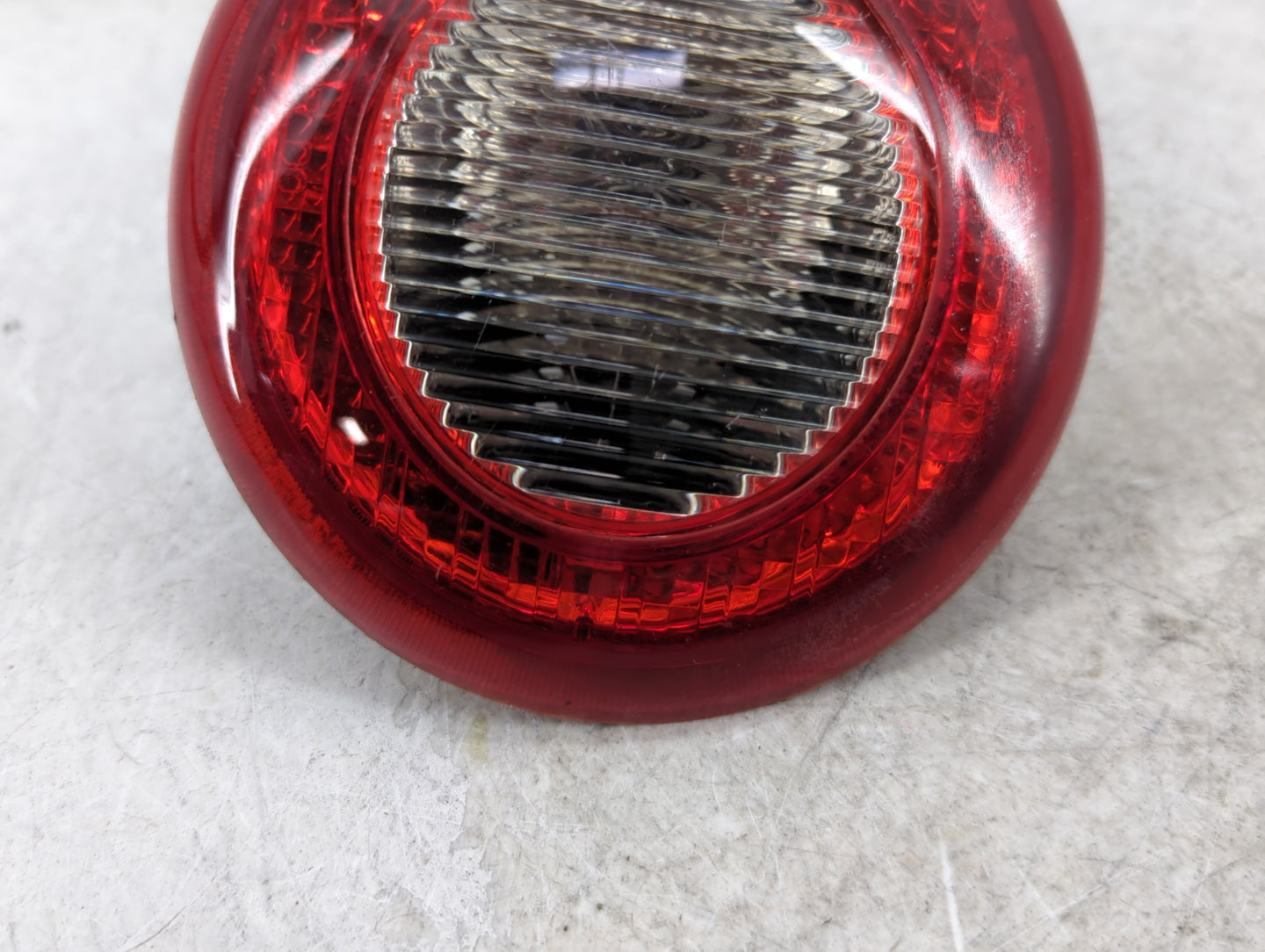 2006-2011 Chevrolet Hhr Tail Light Assembly Driver Left OEM P/N:22709548 Fits Fits 2006 2007 2008 2009 2010 2011 OEM Used Au