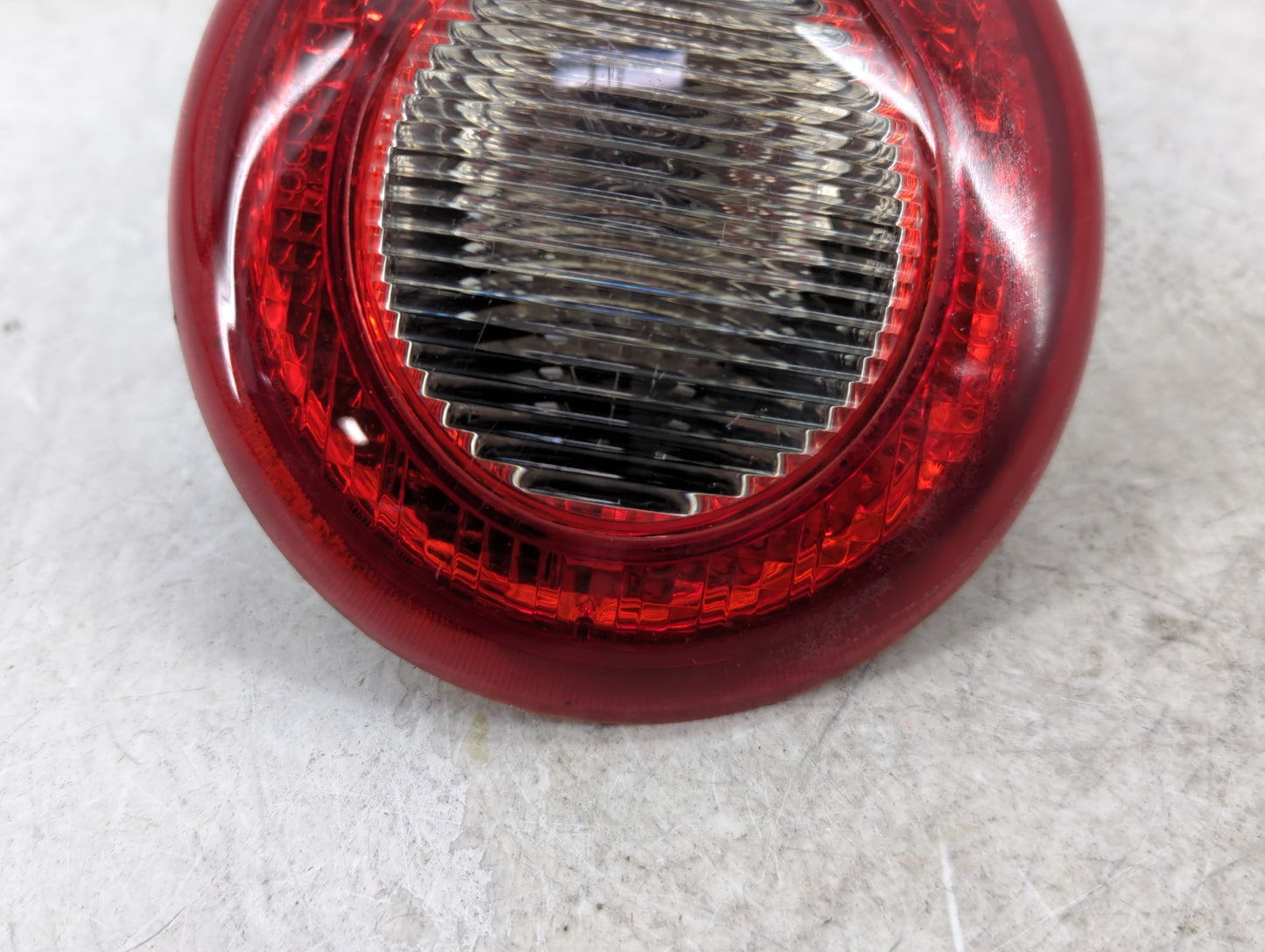 2006-2011 Chevrolet Hhr Tail Light Assembly Driver Left OEM P/N:22709548 Fits Fits 2006 2007 2008 2009 2010 2011 OEM Used Au