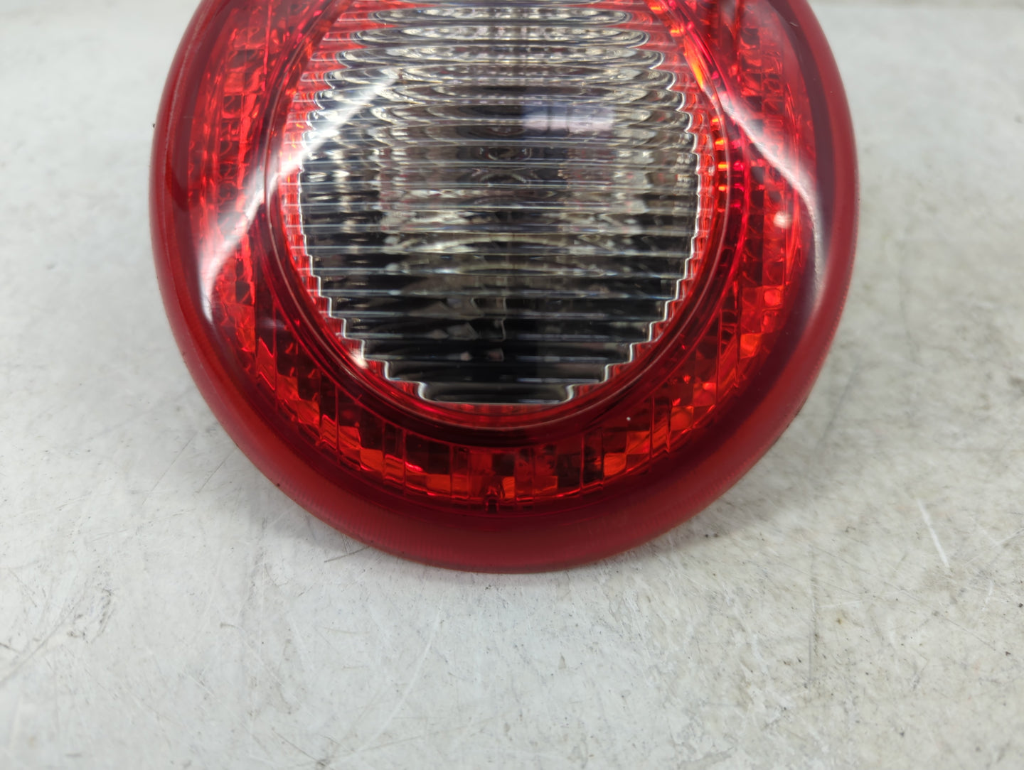 2006-2011 Chevrolet Hhr Tail Light Assembly Driver Left OEM P/N:22709548 Fits Fits 2006 2007 2008 2009 2010 2011 OEM Used Au