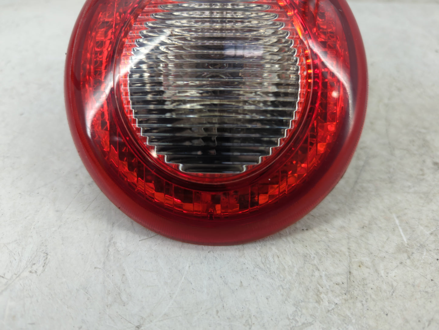 2006-2011 Chevrolet Hhr Tail Light Assembly Driver Left OEM P/N:22709548 Fits Fits 2006 2007 2008 2009 2010 2011 OEM Used Au