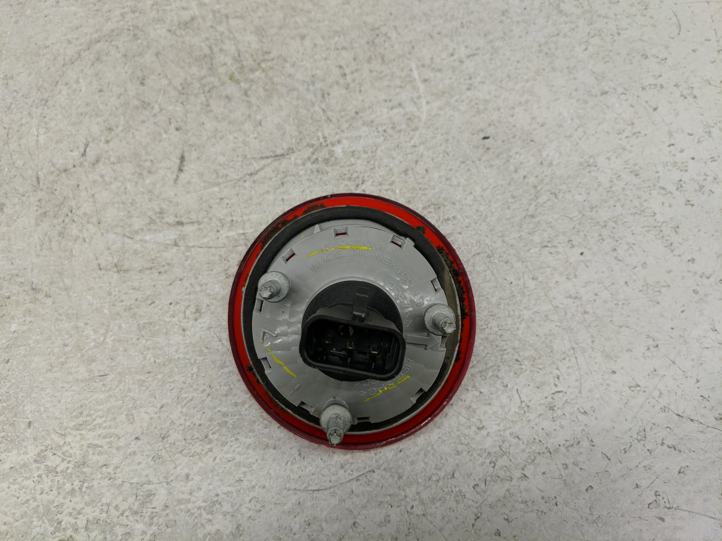 2006-2011 Chevrolet Hhr Tail Light Assembly Driver Left OEM P/N:16532503 A Fits Fits 2006 2007 2008 2009 2010 2011 OEM Used 