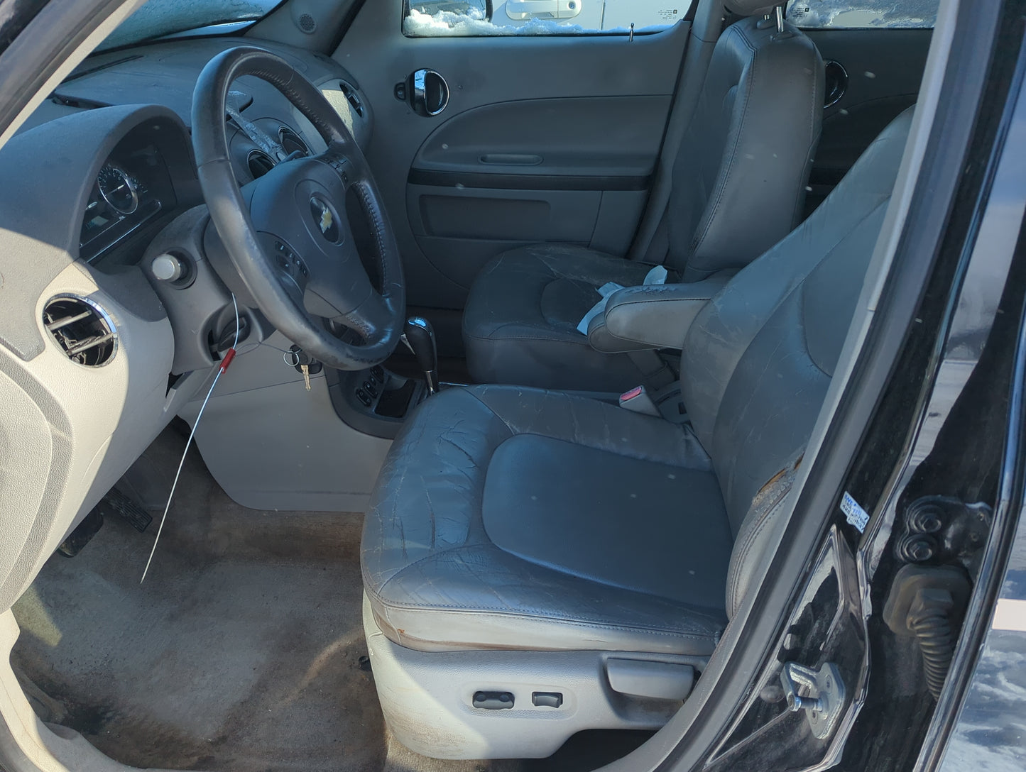2006-2009 Chevrolet Hhr Driver Front Seat Oem 1318589 - Oemusedautoparts1.com