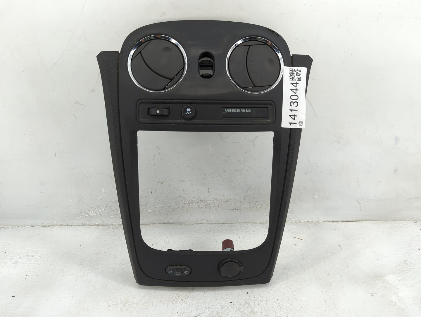 2006 Chevrolet Hhr Information Radio Display Screen Bezel Vents - Oemusedautoparts1.com