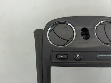 2006 Chevrolet Hhr Information Radio Display Screen Bezel Vents