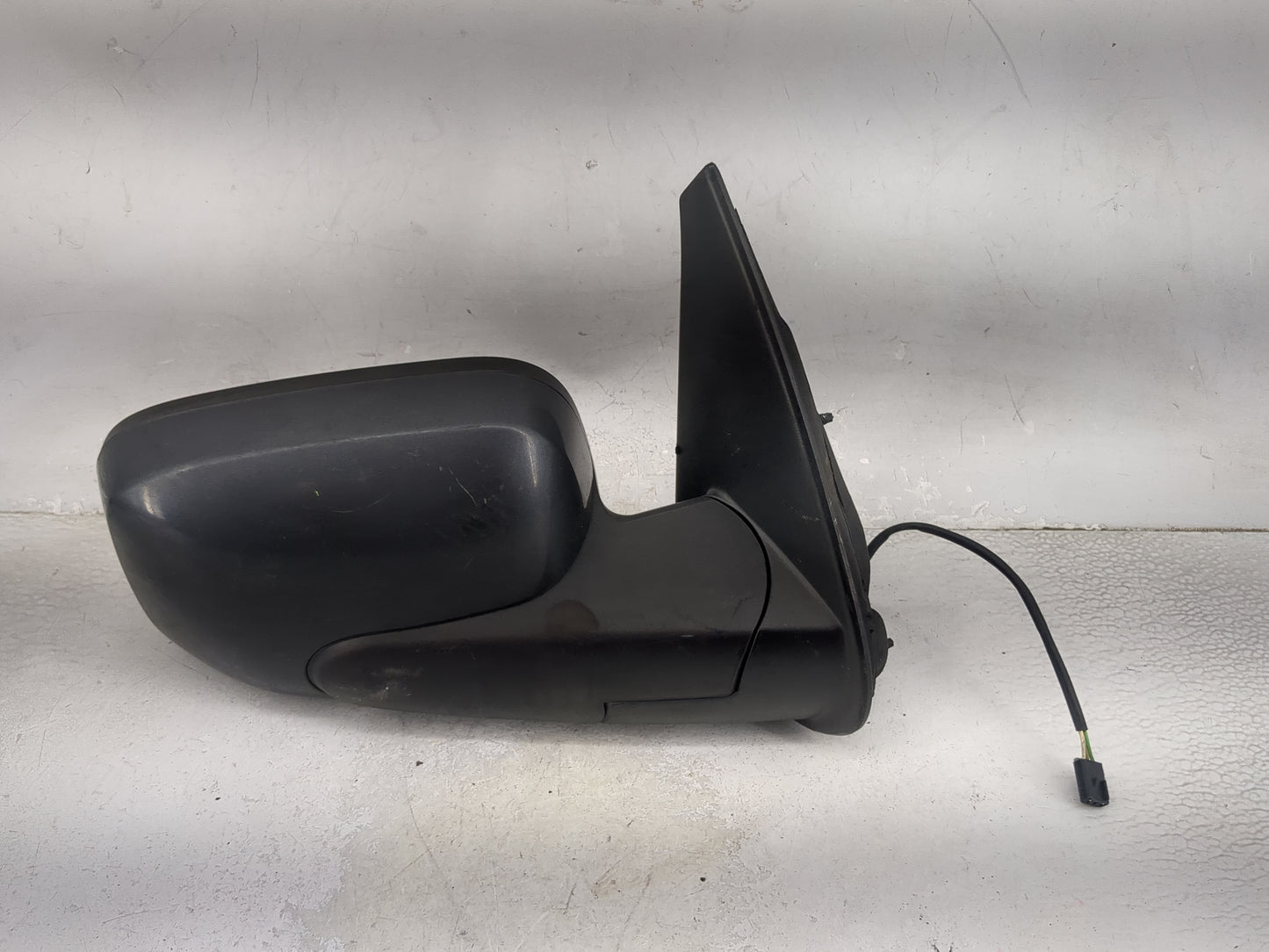 2006 Chevrolet Hhr Passenger Side View Mirror - Right Door Mirror OEM Used - Oemusedautoparts1.com