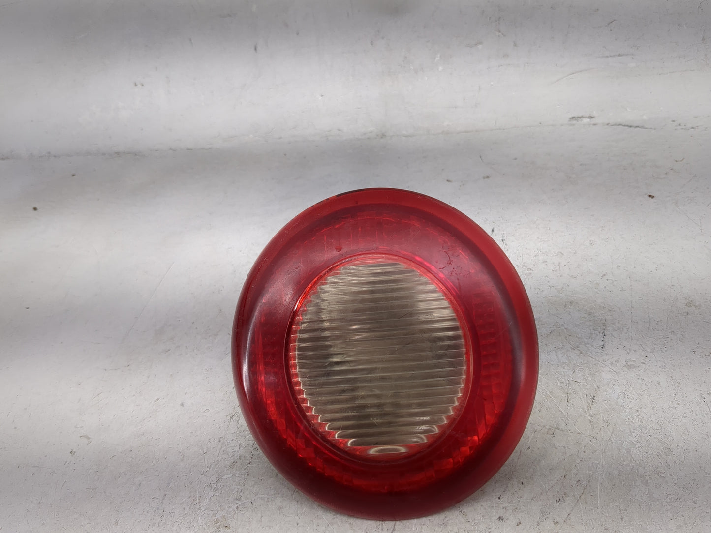 2006-2011 Chevrolet Hhr Tail Light Assembly Passenger Right OEM P/N:15875485 Fits Fits 2006 2007 2008 2009 2010 2011 OEM Use