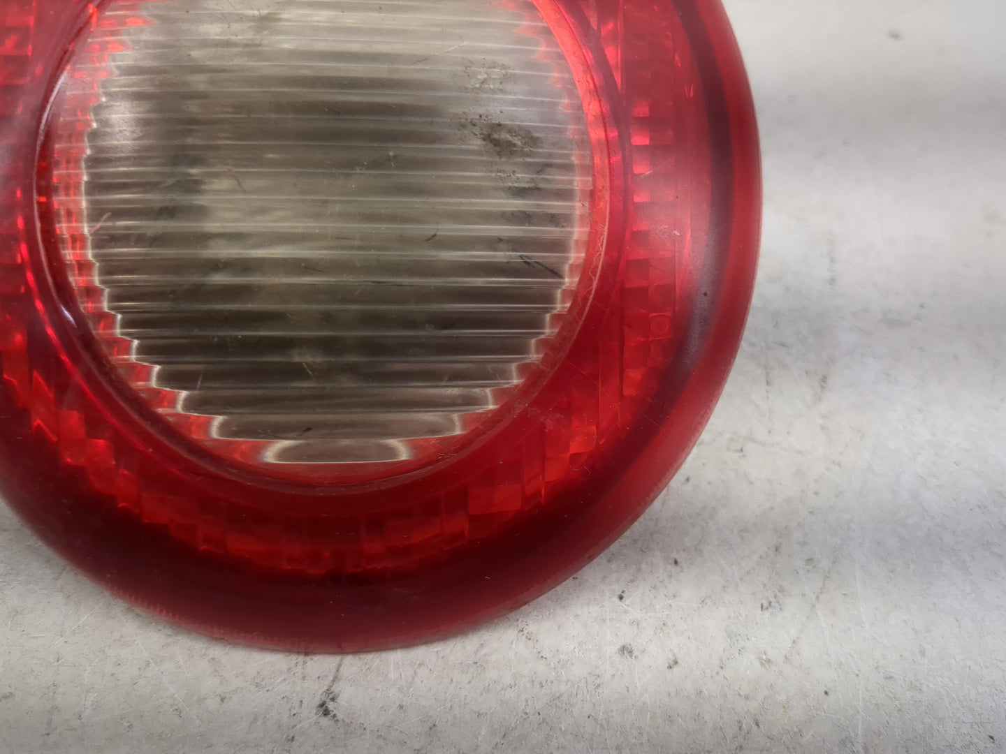2006-2011 Chevrolet Hhr Tail Light Assembly Passenger Right OEM P/N:15875485 Fits Fits 2006 2007 2008 2009 2010 2011 OEM Use