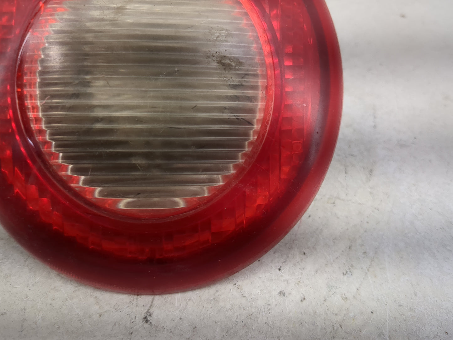 2006-2011 Chevrolet Hhr Tail Light Assembly Passenger Right OEM P/N:15875485 Fits Fits 2006 2007 2008 2009 2010 2011 OEM Use
