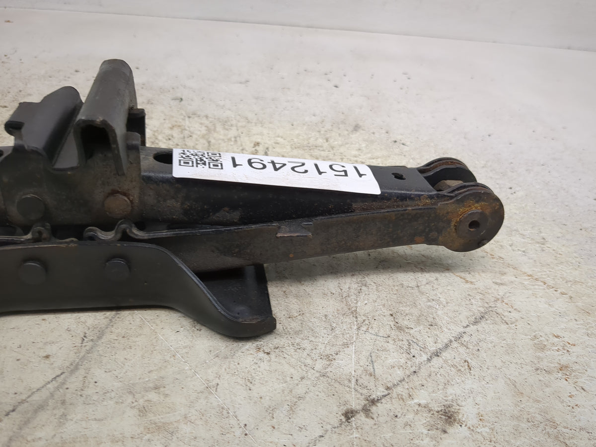 2006 Chevrolet Hhr Spare Scissor Car Jack 1512491 - Oemusedautoparts1.com