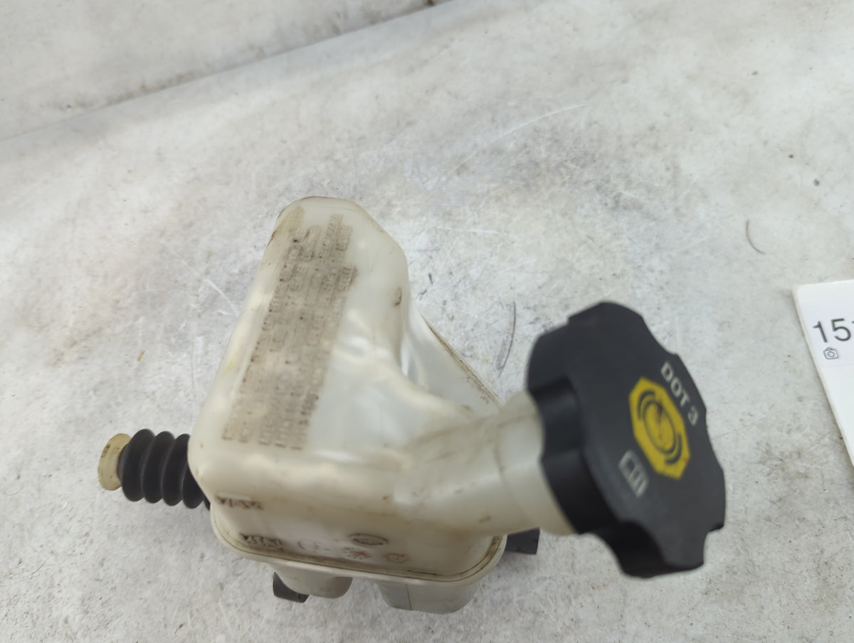2006-2008 Chevrolet Hhr Brake Master Cylinder 1515697 - Oemusedautoparts1.com
