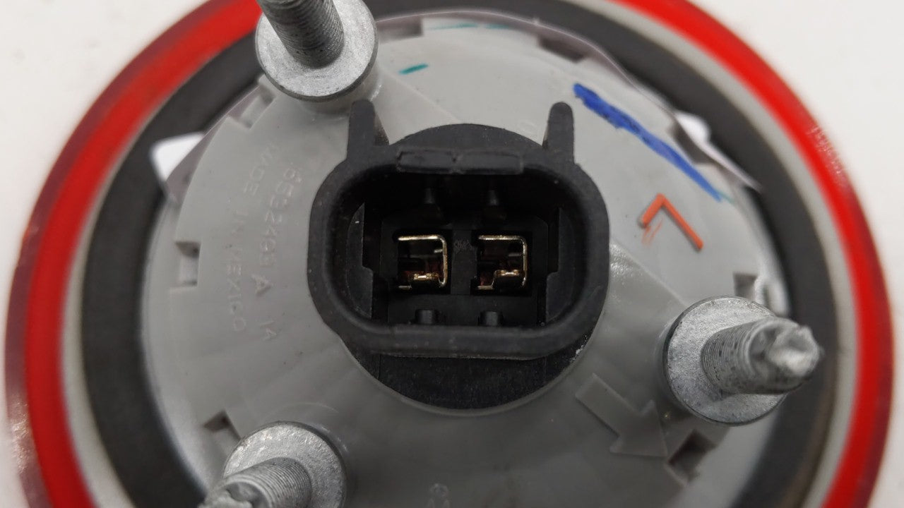 2006-2011 Chevrolet Hhr Tail Light Assembly Driver Left OEM P/N:20778528 15875485 Fits Fits 2006 2007 2008 2009 2010 2011 OE