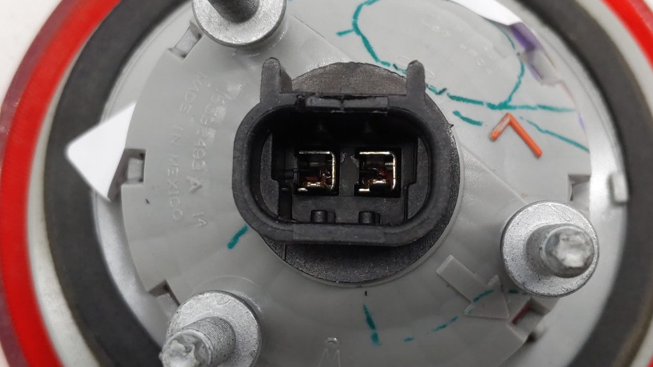 2006-2011 Chevrolet Hhr Tail Light Assembly Driver Left OEM P/N:20778528 15875485 Fits Fits 2006 2007 2008 2009 2010 2011 OE