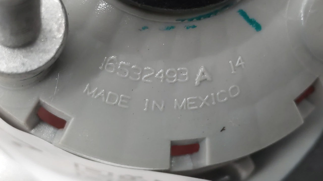 2006-2011 Chevrolet Hhr Tail Light Assembly Driver Left OEM P/N:20778528 15875485 Fits Fits 2006 2007 2008 2009 2010 2011 OE