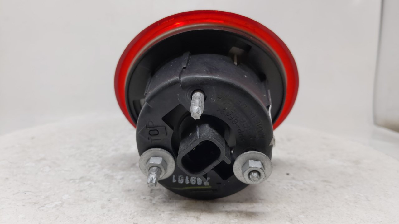 2006-2011 Chevrolet Hhr Tail Light Assembly Driver Left OEM P/N:15875485 20778528 Fits Fits 2006 2007 2008 2009 2010 2011 OE