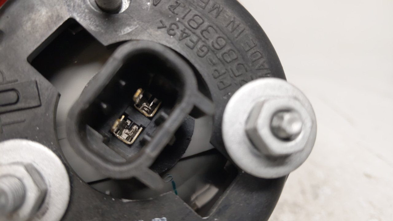 2006-2011 Chevrolet Hhr Tail Light Assembly Driver Left OEM P/N:15875485 20778528 Fits Fits 2006 2007 2008 2009 2010 2011 OE