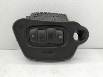 compare product 2006 Chevrolet Hhr Engine Cover