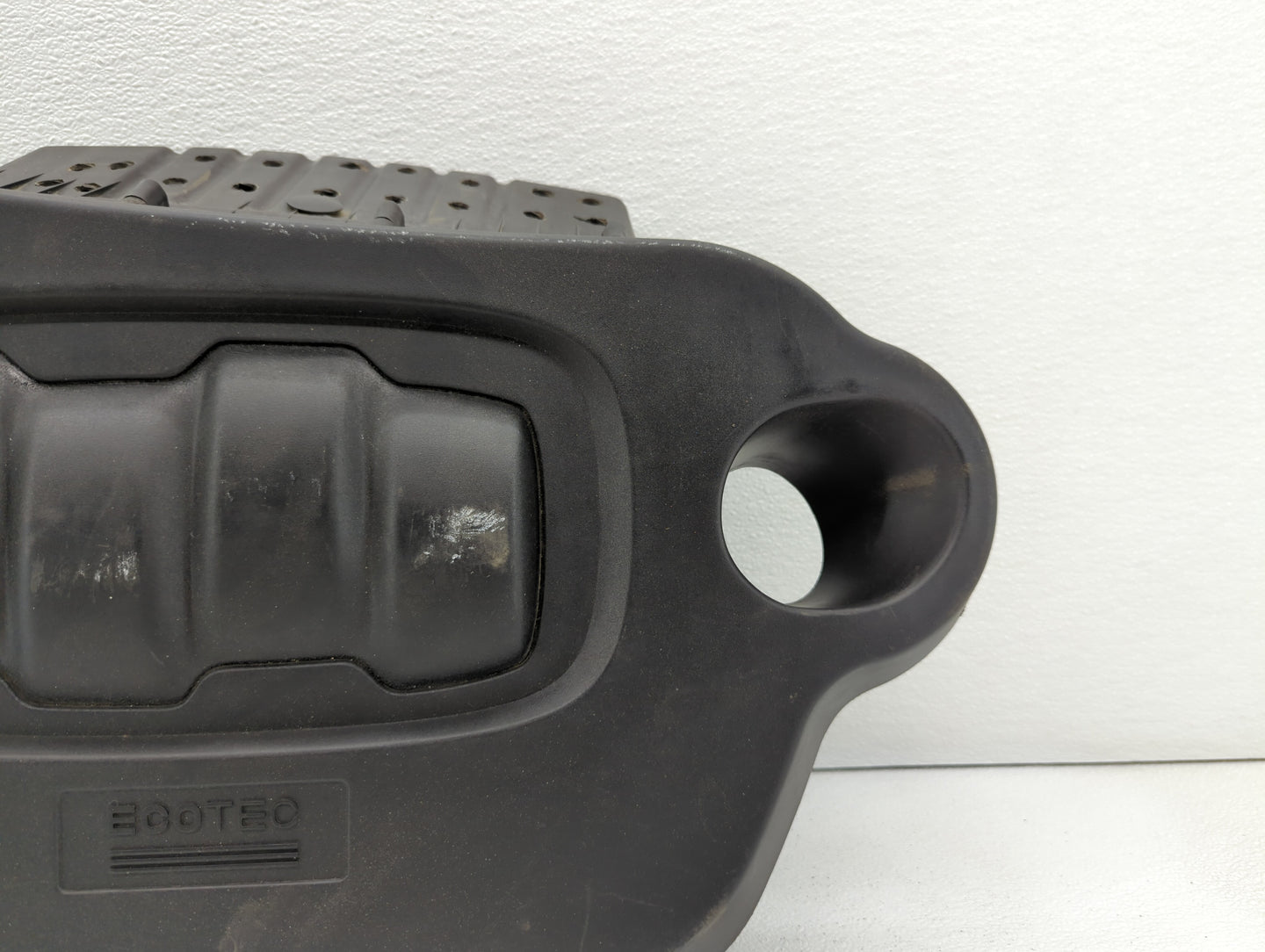 2006 Chevrolet Hhr Engine Cover - Oemusedautoparts1.com