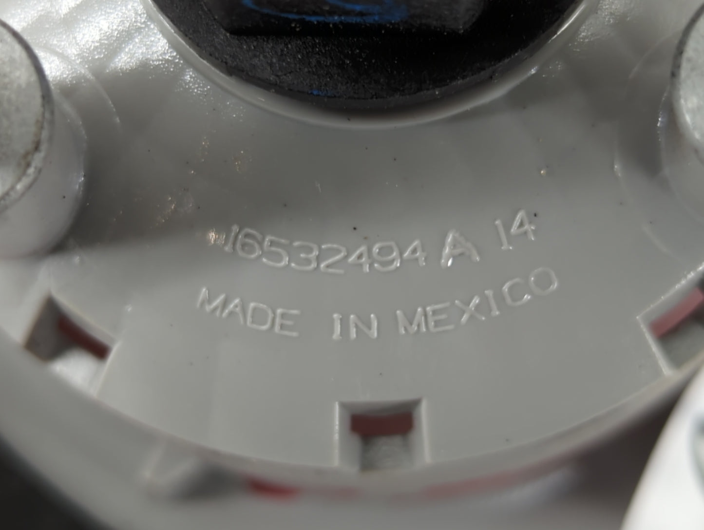 2006-2011 Chevrolet Hhr Tail Light Assembly Passenger Right OEM P/N:16532494 15875484 Fits Fits 2006 2007 2008 2009 2010 201