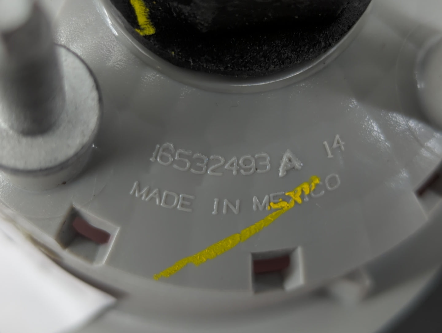 2006-2011 Chevrolet Hhr Tail Light Assembly Driver Left OEM P/N:22727296 1582182, 16532493 Fits Fits 2006 2007 2008 2009 201