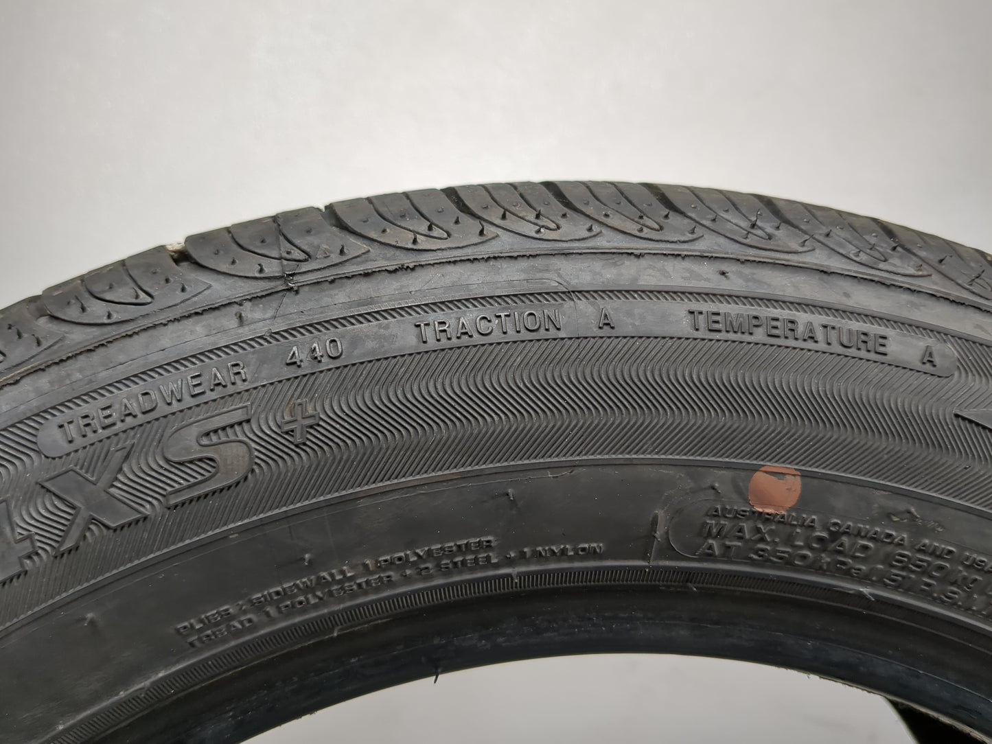 Used Tire 215/55R16 SOLAR 4XS+ 93H - Tread Depth 8/32 - Oemusedautoparts1.com