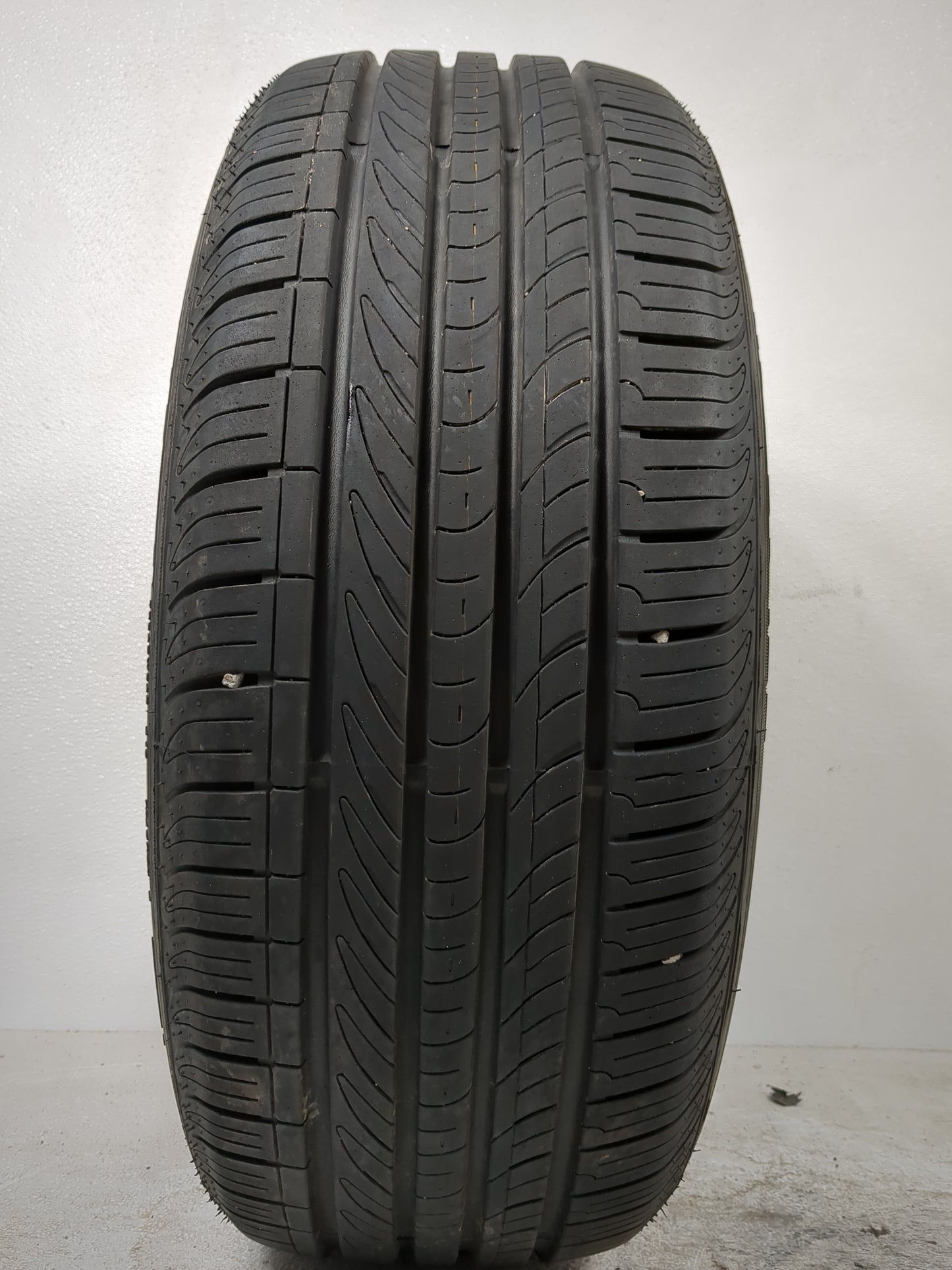 Used Tire 215/55R16 SOLAR 4XS+ 93H - Tread Depth 8/32 - Oemusedautoparts1.com