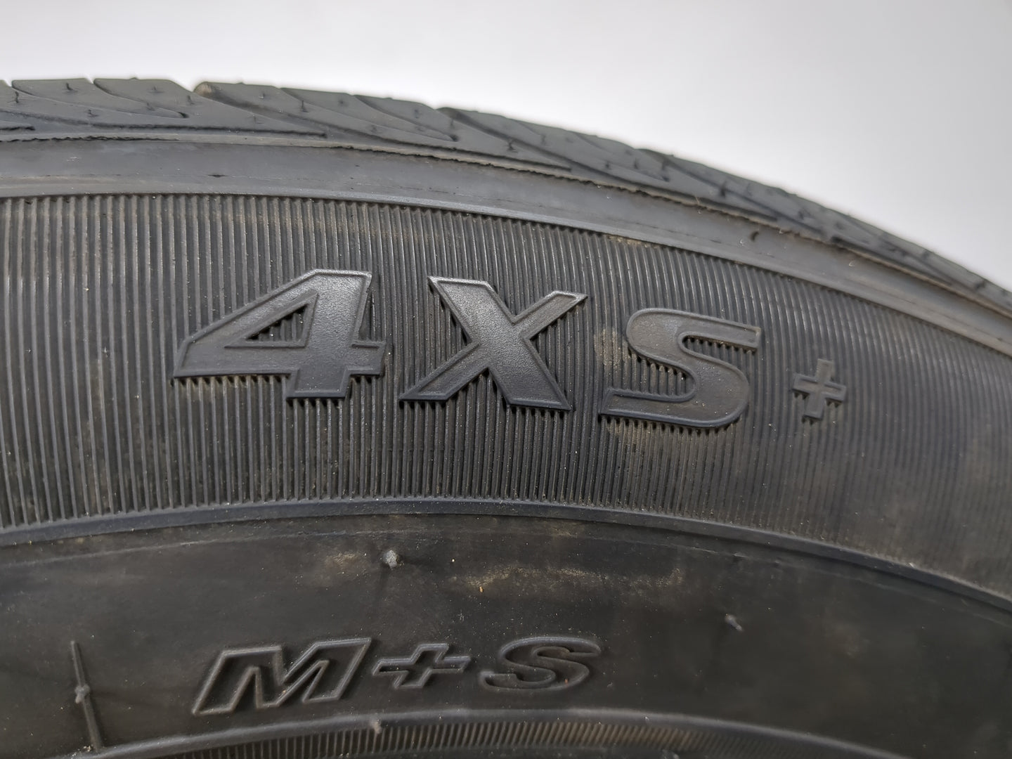 Used Tire 215/55R16 SOLAR 4XS+ 93H - Tread Depth 8/32 - Oemusedautoparts1.com