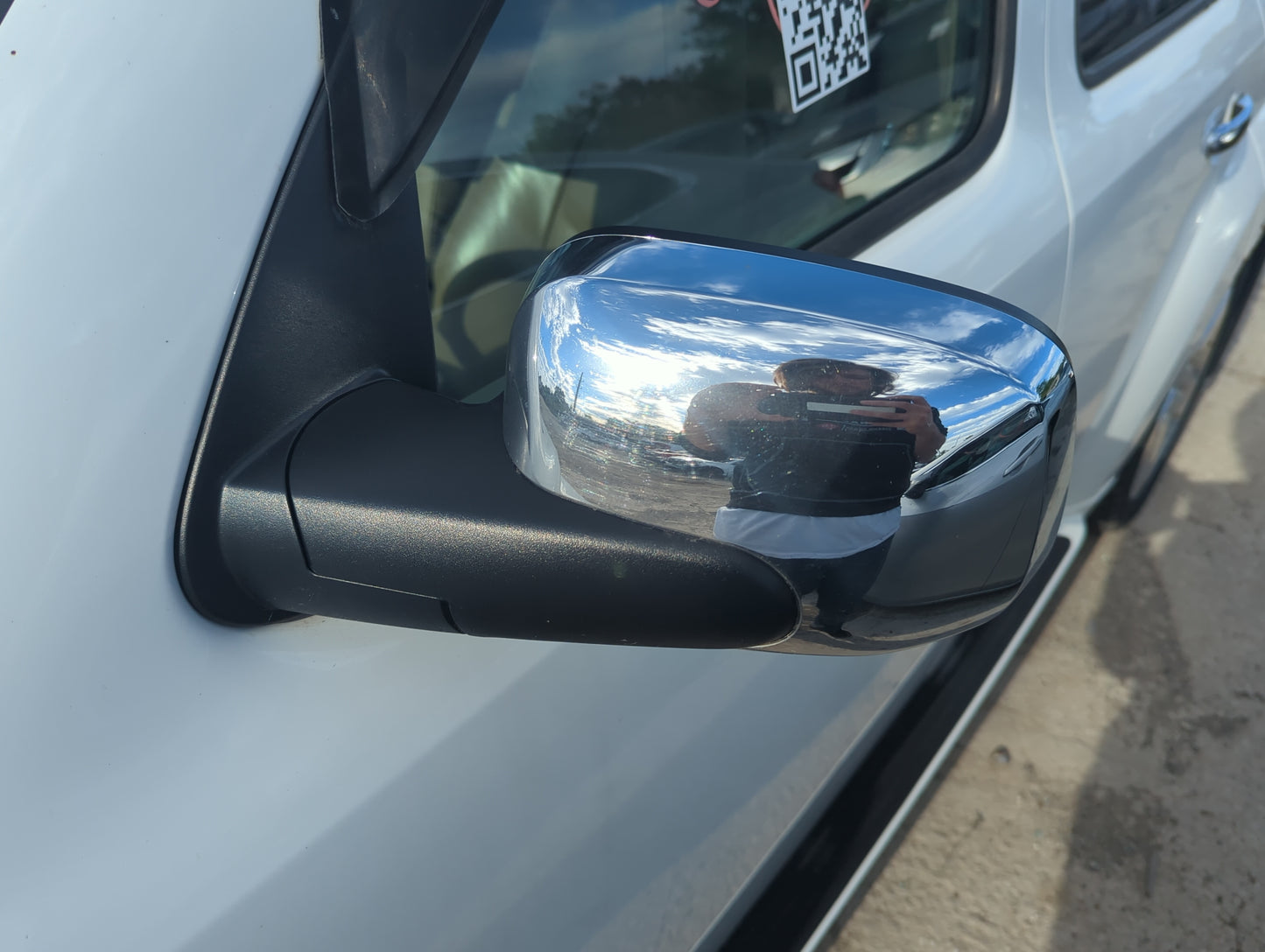 2006-2011 Chevrolet Hhr Driver Side View Mirror - Left Door Mirror OEM Used - Oemusedautoparts1.com