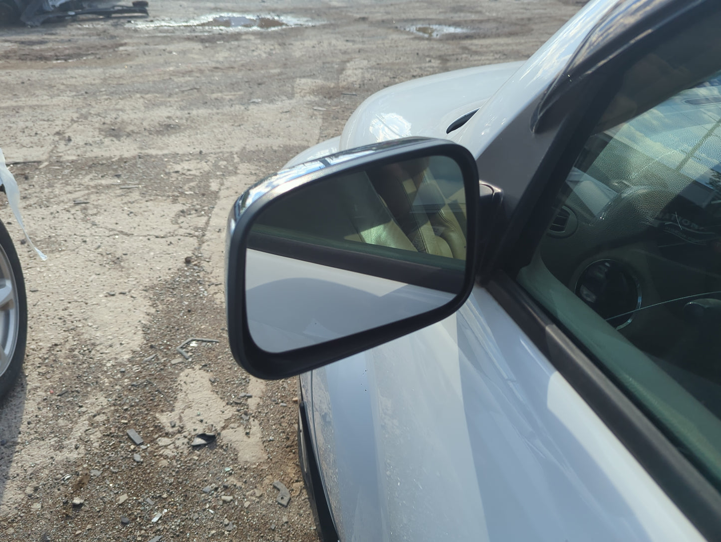 2006-2011 Chevrolet Hhr Driver Side View Mirror - Left Door Mirror OEM Used - Oemusedautoparts1.com